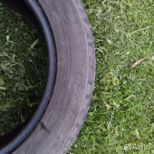 Continental ContiPremiumContact 2 215/55 R17 94V