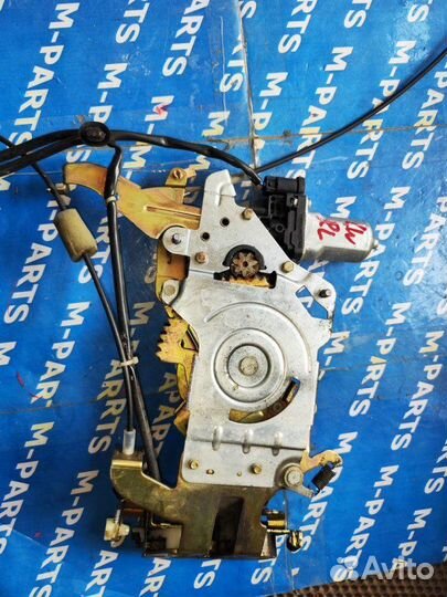 Замок двери задний левый Mazda Mpv LW3W 2005