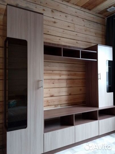 Стенка в гостиную