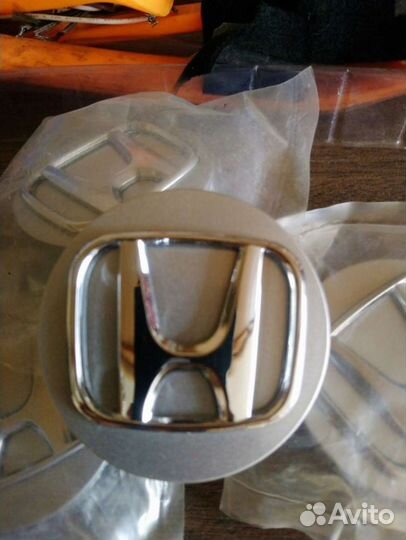 Заглушки для дисков Honda 3D