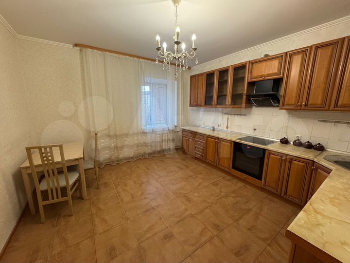 2-к. квартира, 75 м², 4/9 эт.