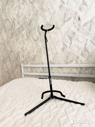 Акустическая гитара