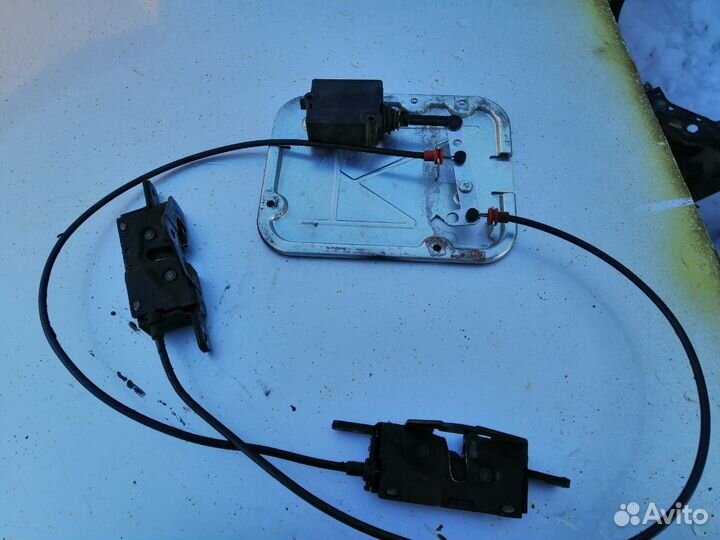 Нижний замок багажника BMW X5, E53