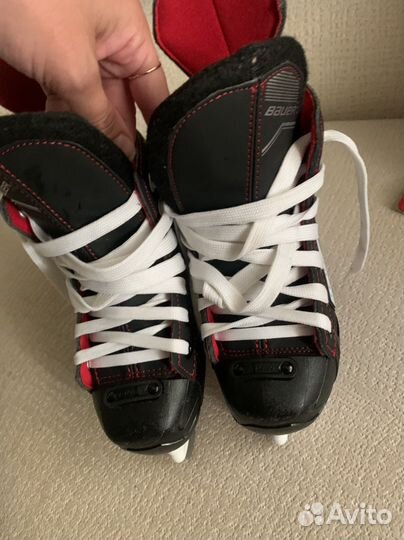 Хоккейные коньки бауэр
