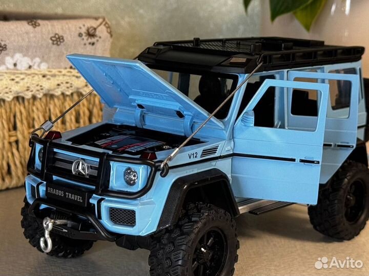 Модель авто Mercedes Гелик Adventure 1:24 металл