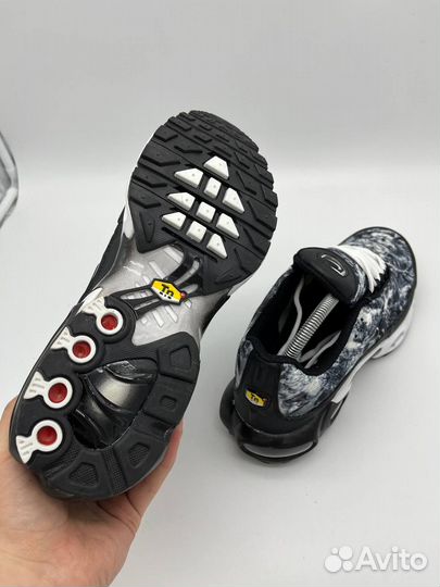 Nike air max tn plus (42 размер)