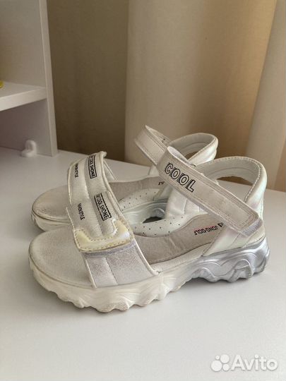 Босоножки для девочки 31