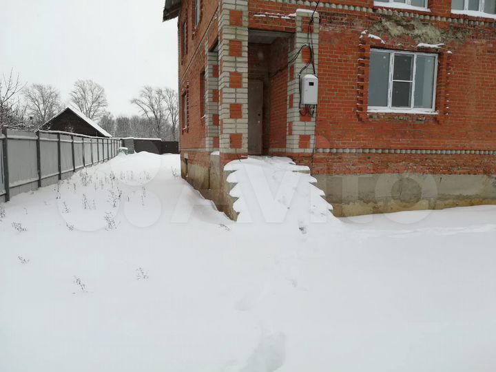 Коттедж 390 м² на участке 30 сот.