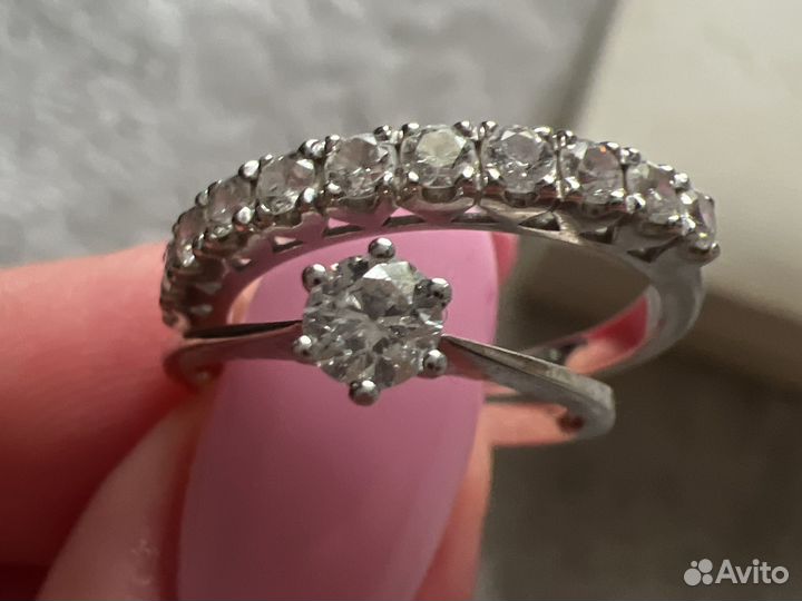 Золотое кольцо с бриллиантами