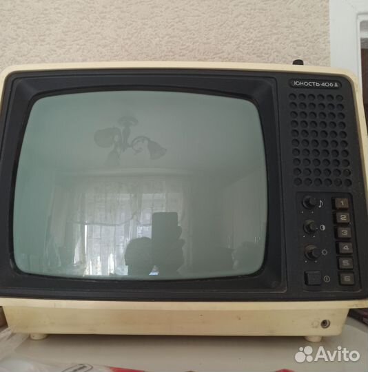 Телевизор периода СССР