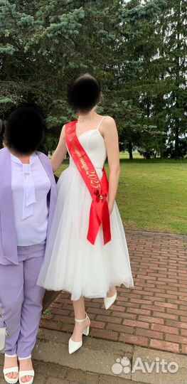 Свадебное платье миди, на выпускной 44