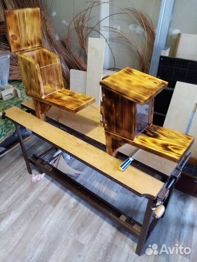 Кормушка для белок и птиц