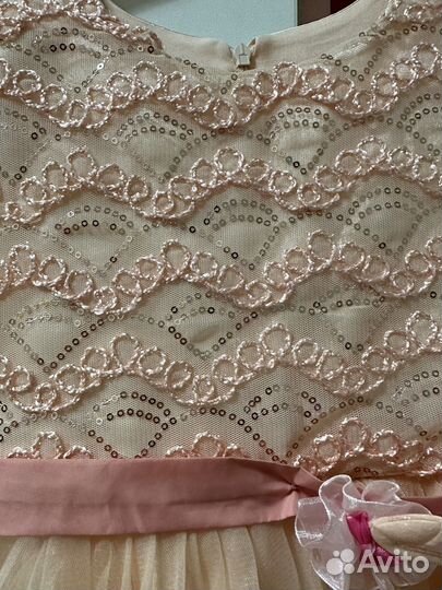 Нарядное платье для девочки до 116