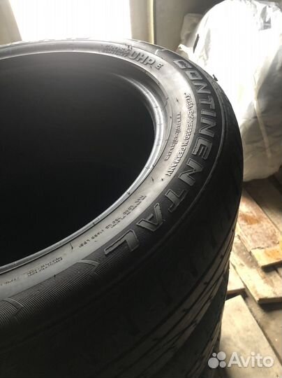 Continental CrossContact UHP 255/55 R18