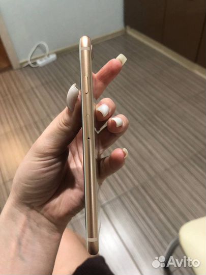 iPhone 8