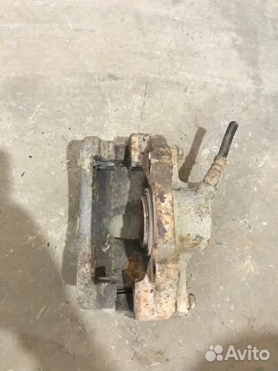 Суппорт передний левый Chery Amulet A15