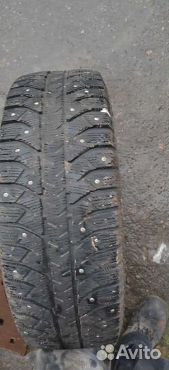 Bridgestone Ice Cruiser 7000S 185/60 R15