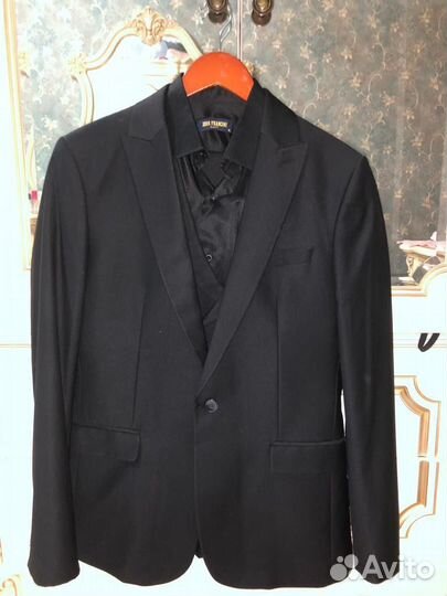 Мужской костюм тройка