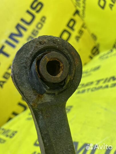 Задний левый кулак Hyundai Sonata EF