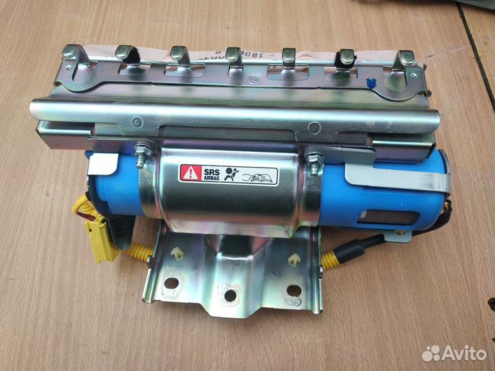 Подушка безопасности пассажира Хонда Аккорд 8