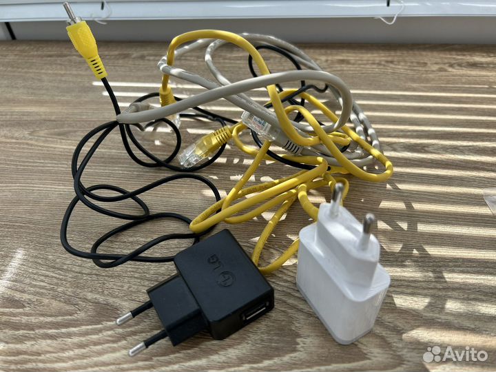 Адаптер питания и шнуры