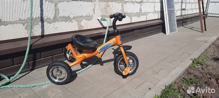 Детский трехколесный велосипед