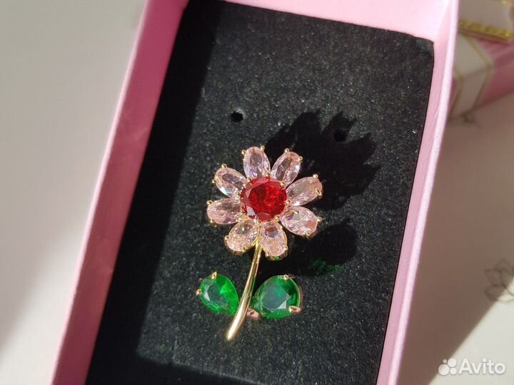 Брошь Ромашка