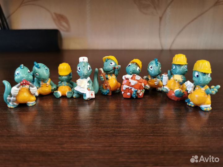 Игрушки из шоколадных яиц Kinder сюрприз