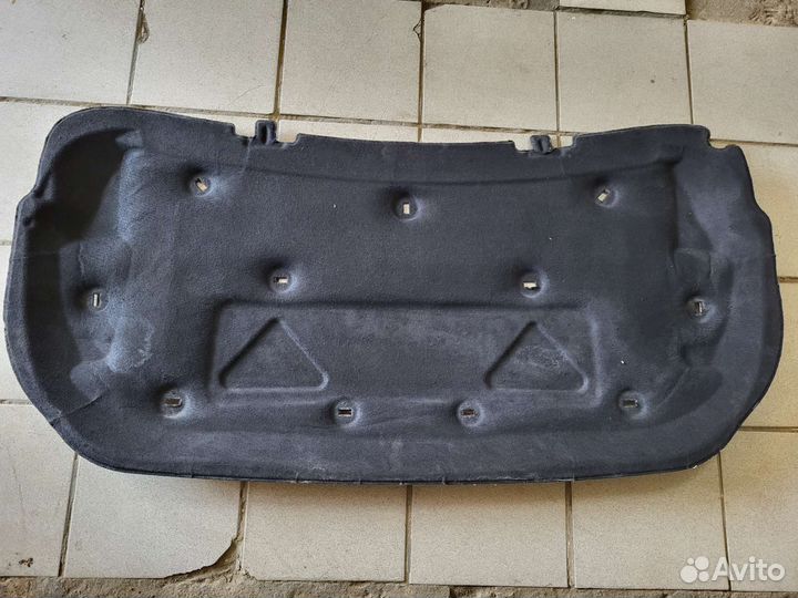 Шумоизоляция капота Land Rover Range Rover Vogue