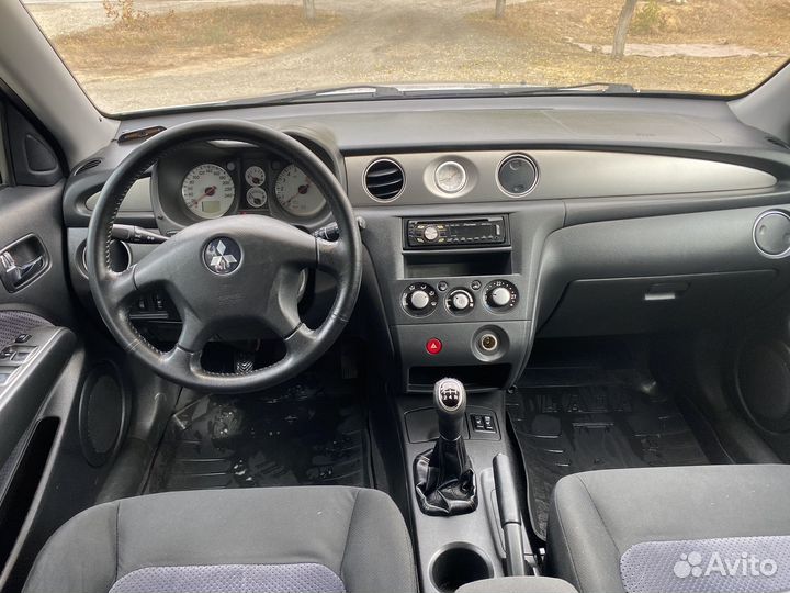 Mitsubishi Outlander 2.4 МТ, 2005, 215 000 км