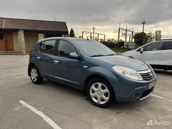 Renault Sandero 1.6 AT, 2012, 64 500 км