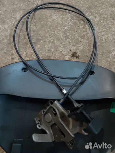 Тросик капота замок Suzuki ignis 2008
