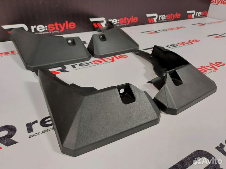 Брызговики Toyota RAV4 (ха50) c20г Черные