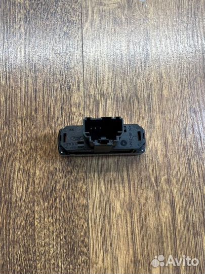 Кнопка аварийной сигнализации Ford Mondeo III 2