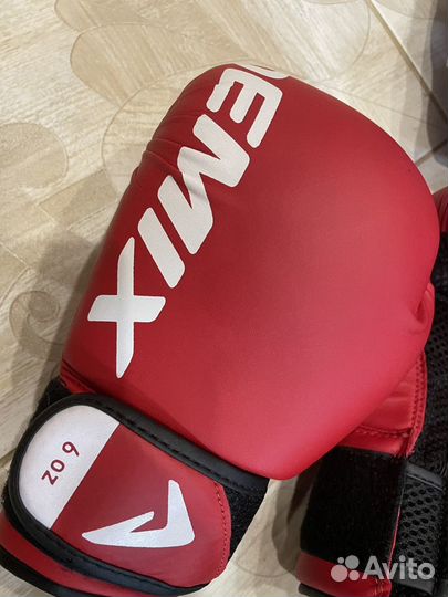 Боксерские перчатки шлем