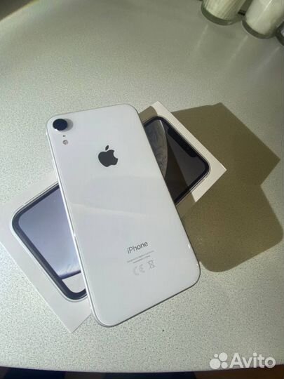 iPhone Xr, 64 ГБ