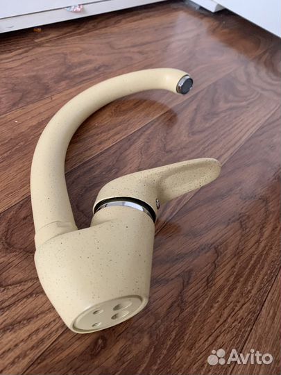 Смеситель для раковины