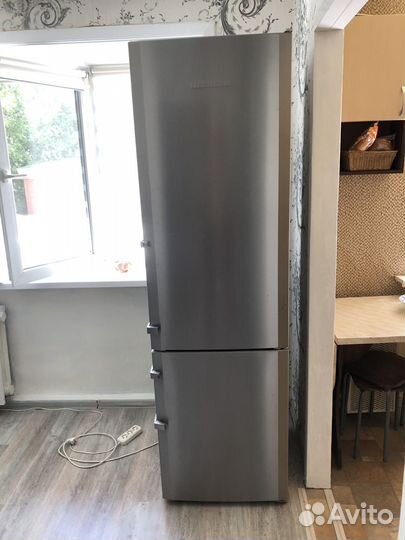 Холодильник бу требуеться ремонт
