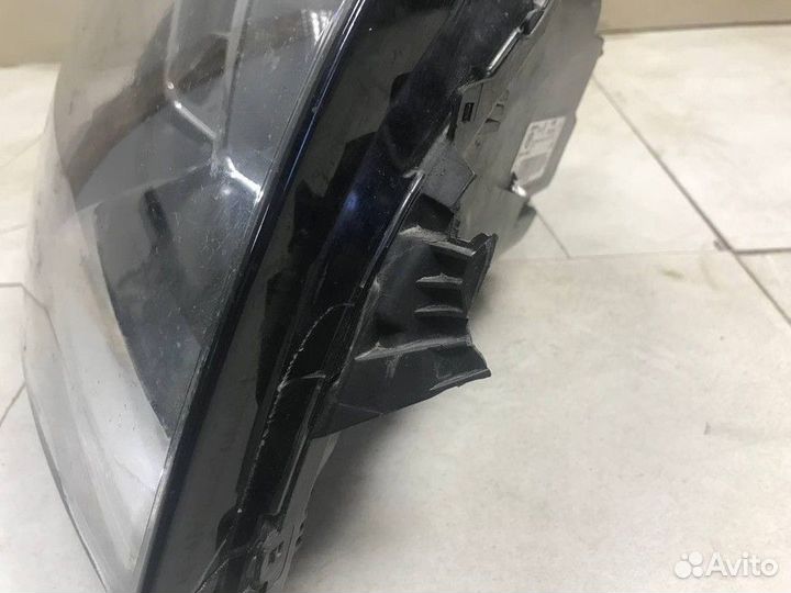 Фара правая Volkswagen Transporter