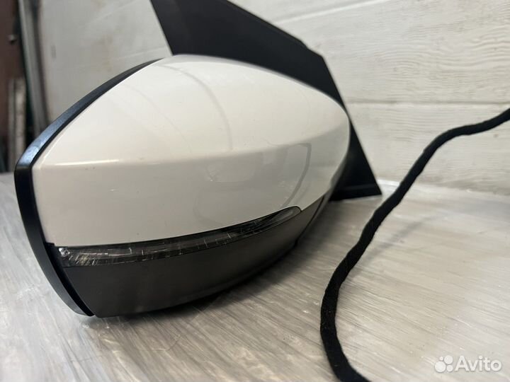 Зеркало правое volkswagen polo 6RU857502AQ