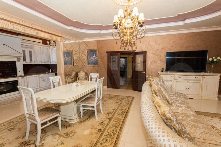 Дом 340 м² на участке 50 сот.