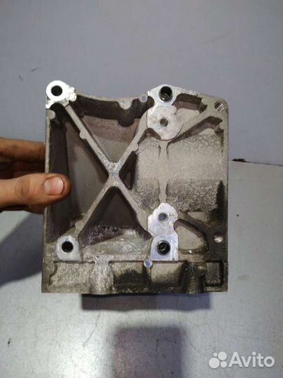 Кронштейн гур и кондея 1.6 Форд Фокус 3