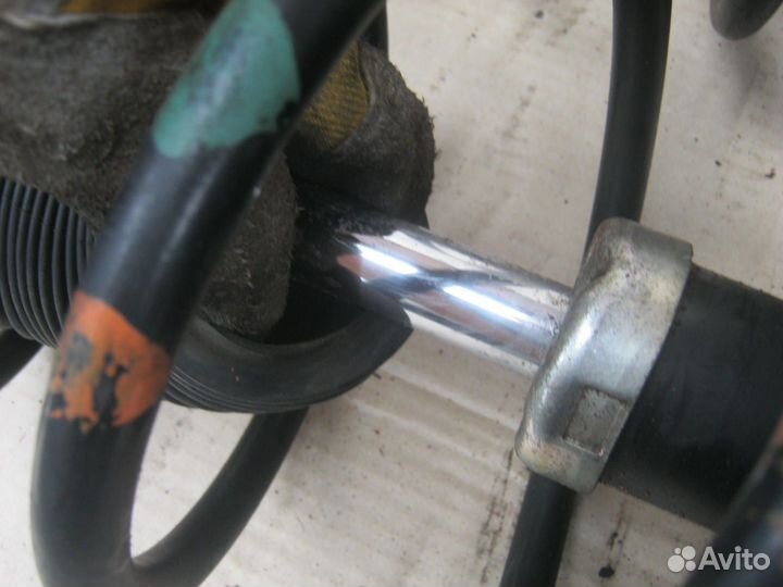 Стойка амортизатор пружина Nissan Teana J32