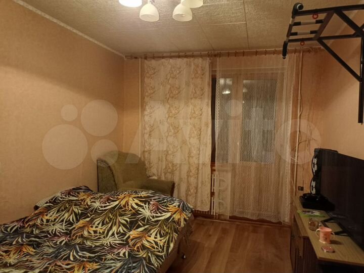 2-к. квартира, 50 м², 4/9 эт.