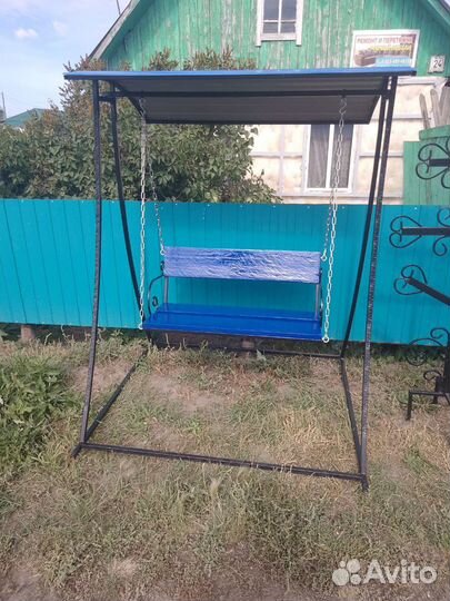 Садовые качели новые