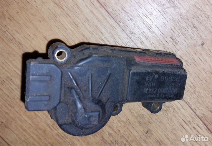 Регулятор холостого хода Golf 3 Passat B3