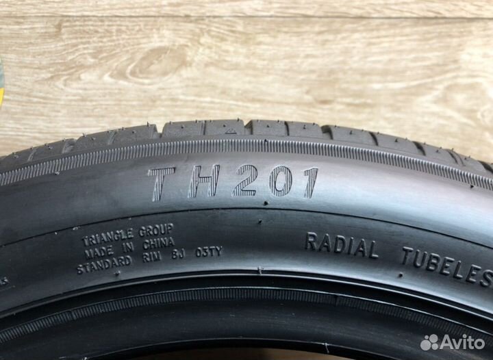 Triangle TH201 Sportex 245/45 R18