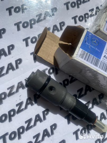 A0020108351 Mercedes-Benz /форсунка топливн.Новое