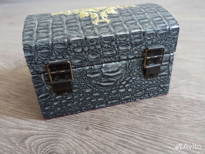 Шкатулка сундучок для украшений из личной коллекци