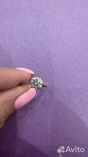 Кольцо с природным бриллиантом
